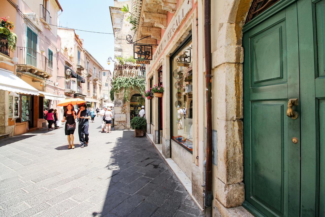 Апартаменти The Charme Of Sicily Таорміна Екстер'єр фото