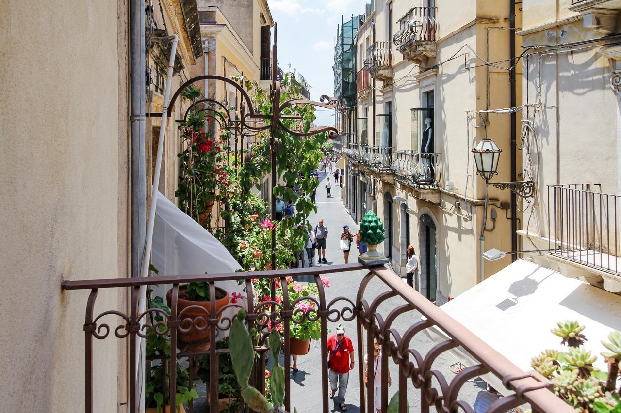 Апартаменти The Charme Of Sicily Таорміна Екстер'єр фото